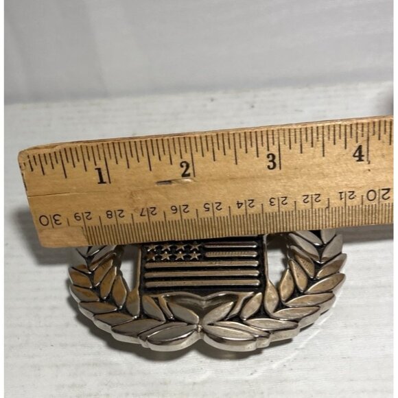 Famous Stars & Straps USA Flag Belt Buckle With Laurel Wreath Design Silver Tone - Picture 5 of 6